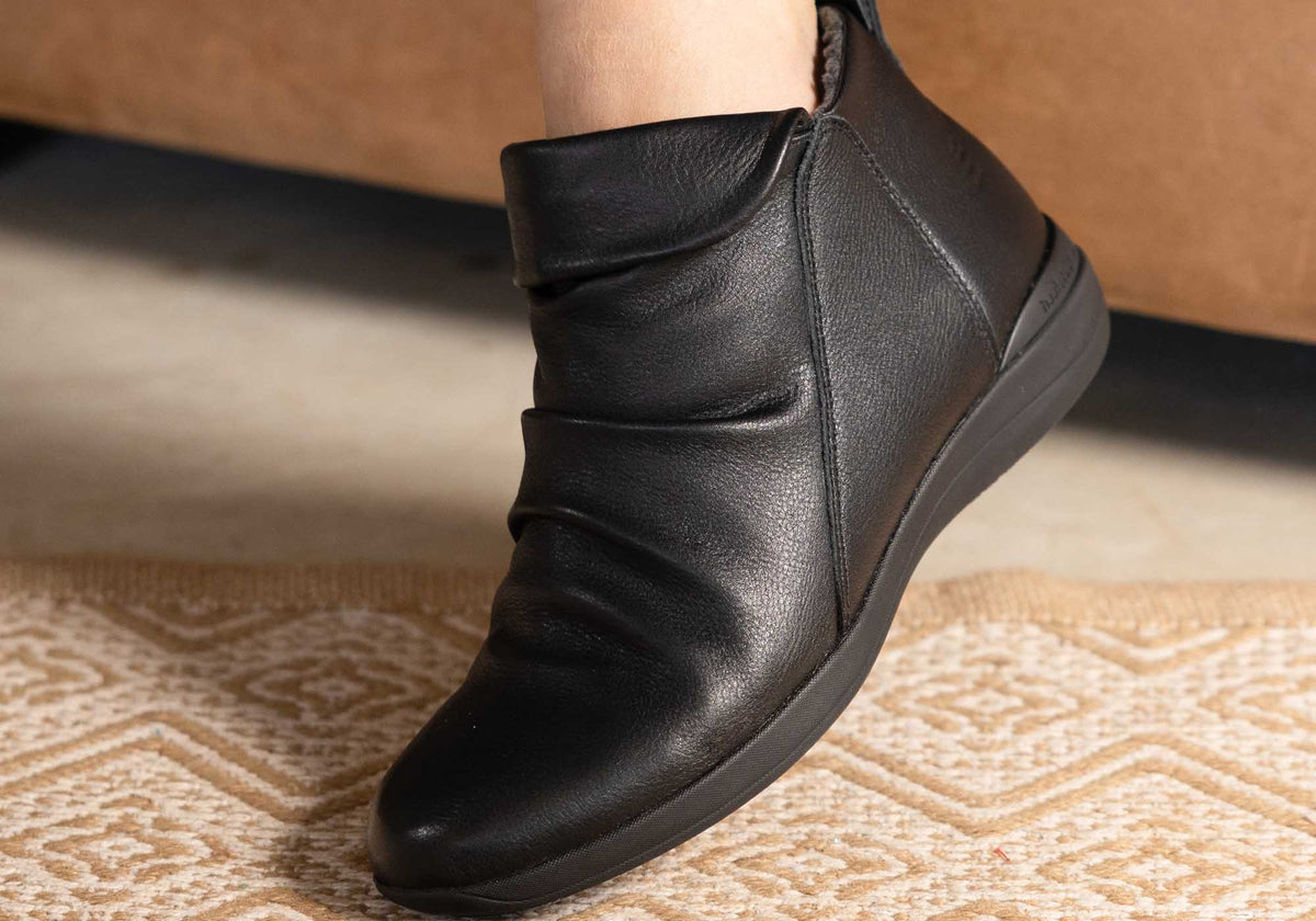 Glee Womens Comfortable Supportive Leather Ankle Boots