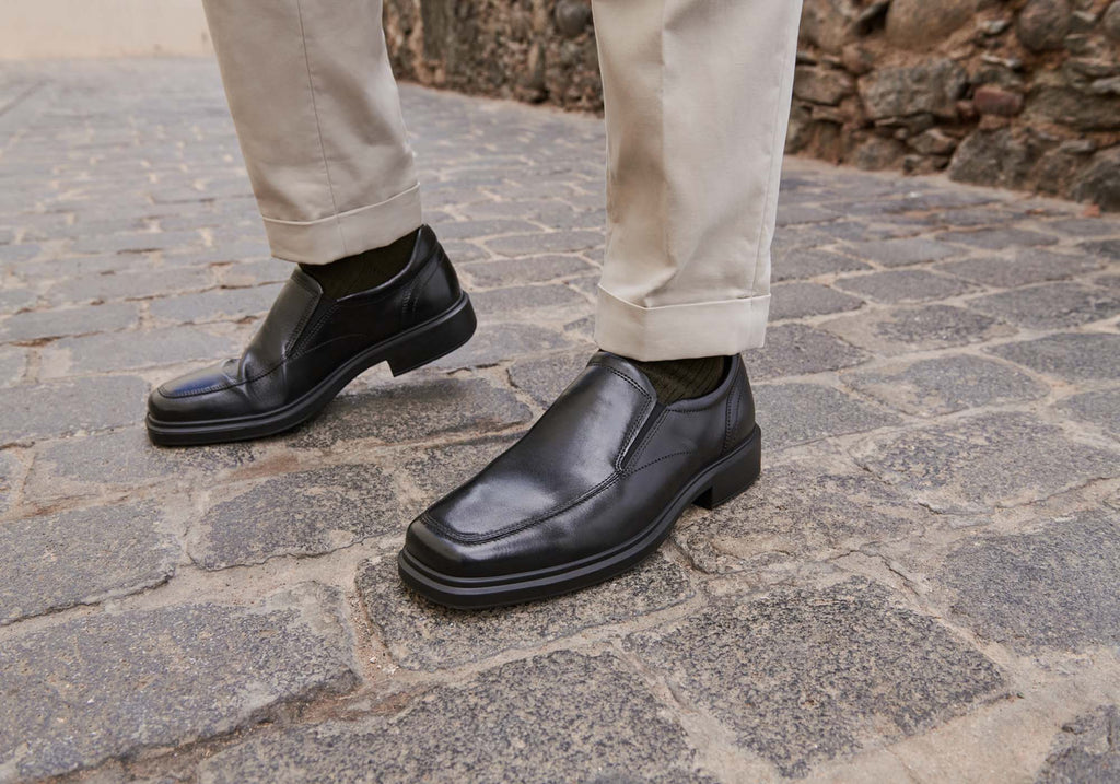 Mens Helsinki 2 Mens Slip On Comfortable Leather Dress Shoes
