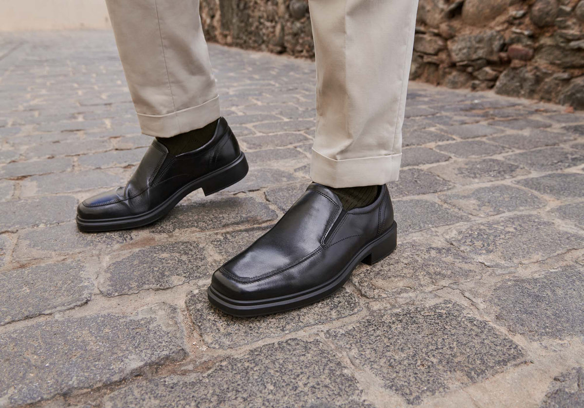 Mens Helsinki 2 Mens Slip On Comfortable Leather Dress Shoes