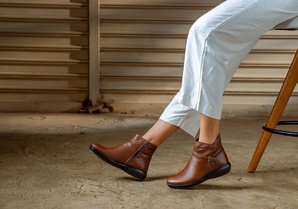 Pindera Womens Comfortable Leather Ankle Boots Made In Brazil