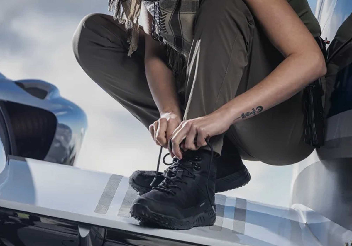 Womens Boxer Mid WP Comfortable Lace Up Boots