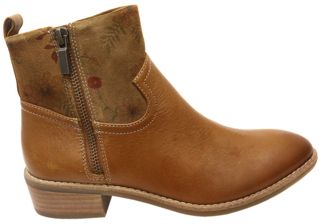 Carter Womens Wide Fit Comfortable Leather Ankle Boots