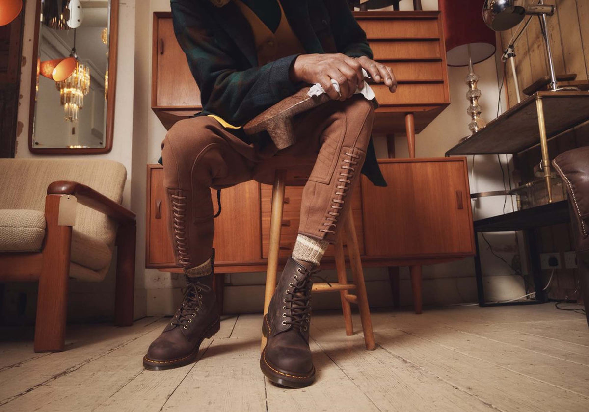 1460 8 Up Gaucho Crazy Horse Unisex Boots
