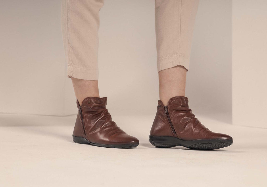 Linda Womens Comfortable Leather Ankle Boots Made In Brazil