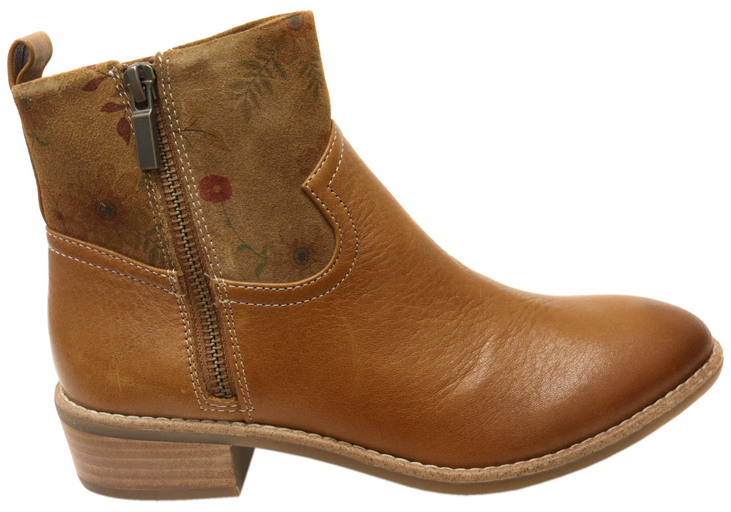 Carter Womens Wide Fit Comfortable Leather Ankle Boots