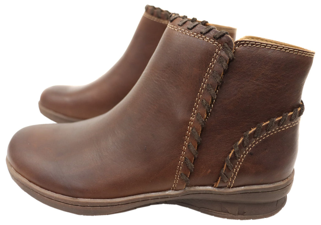 Fallston Womens Comfortable Wide Fit Leather Ankle Boots