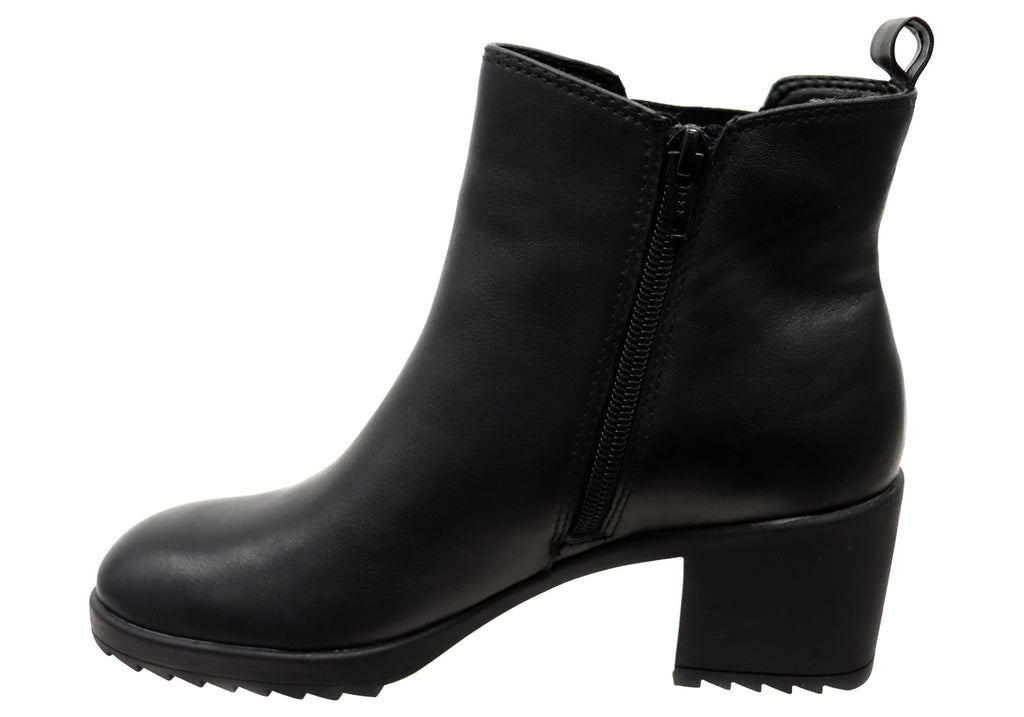 Hammond Womens Wide Fit Leather Mid Heel Ankle Boots