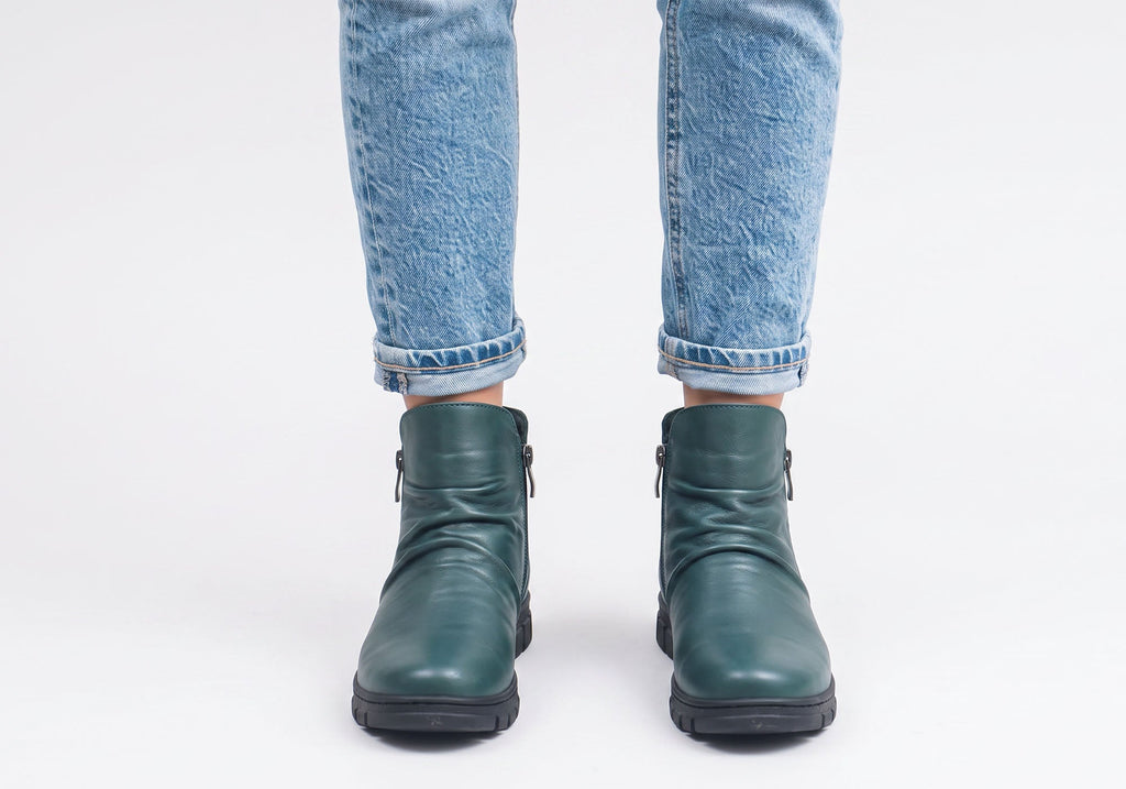 Compass Womens Comfortable Leather European Ankle Boots