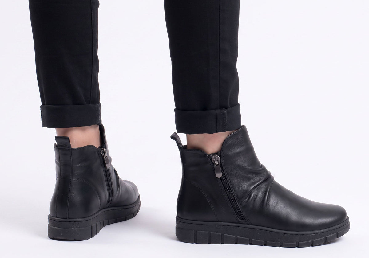 Compass Womens Comfortable Leather European Ankle Boots