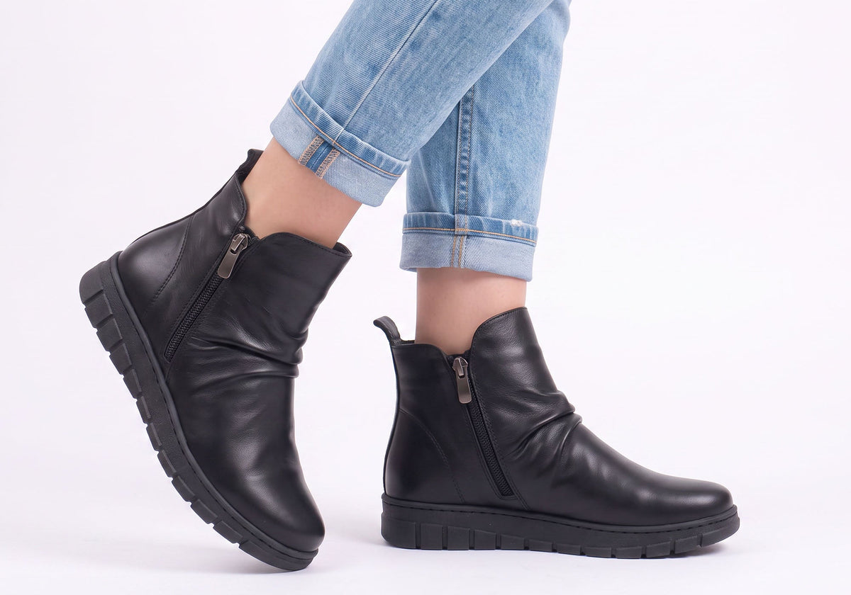 Compass Womens Comfortable Leather European Ankle Boots
