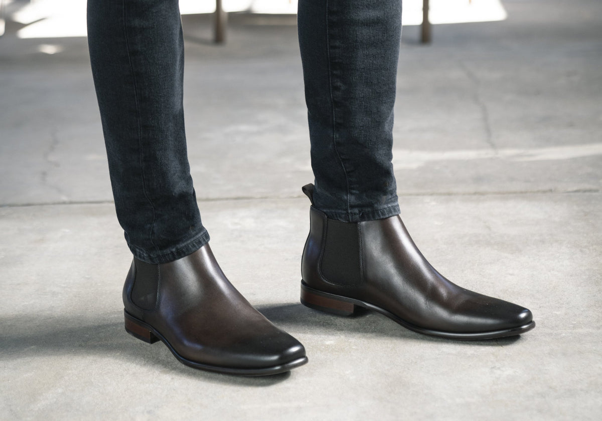 Mens EE Extra Wide Leather Barret Plain Toe Chelsea Boots