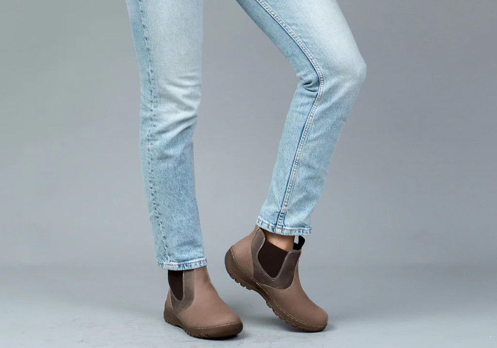 Gaby Womens Comfortable Chelsea Ankle Boots