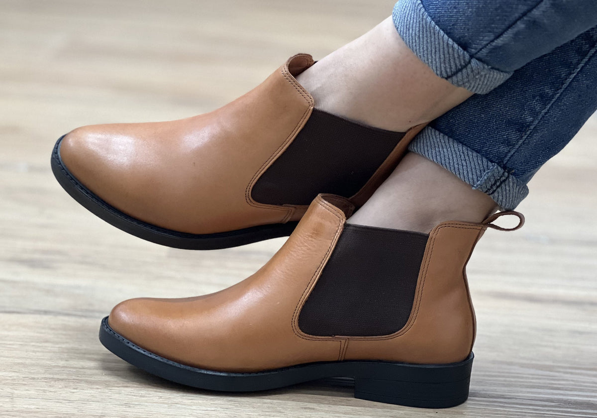 Meredith Womens Comfortable Brazilian Leather Ankle Boots