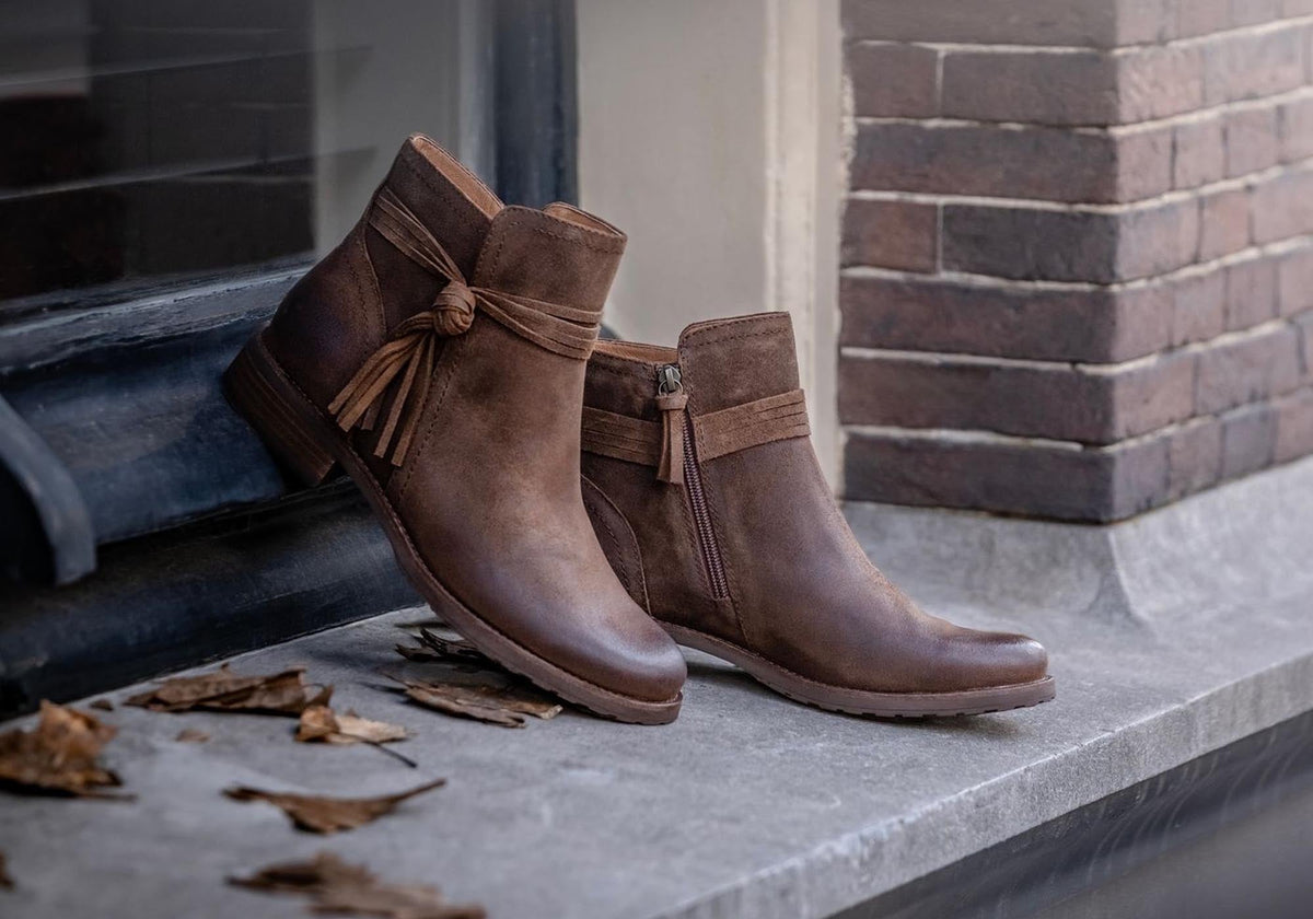 Blake Womens Comfortable Leather Suede Ankle Boots